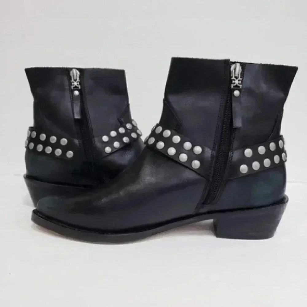 NWOT Sam Edelman Waldorf Studded Biker Ankle…